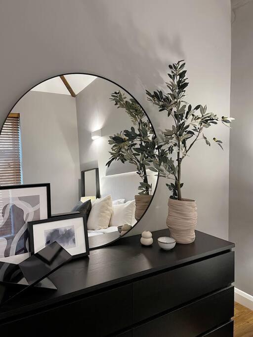 Cosy 2 Bedroom Apartment Todmorden Dış mekan fotoğraf